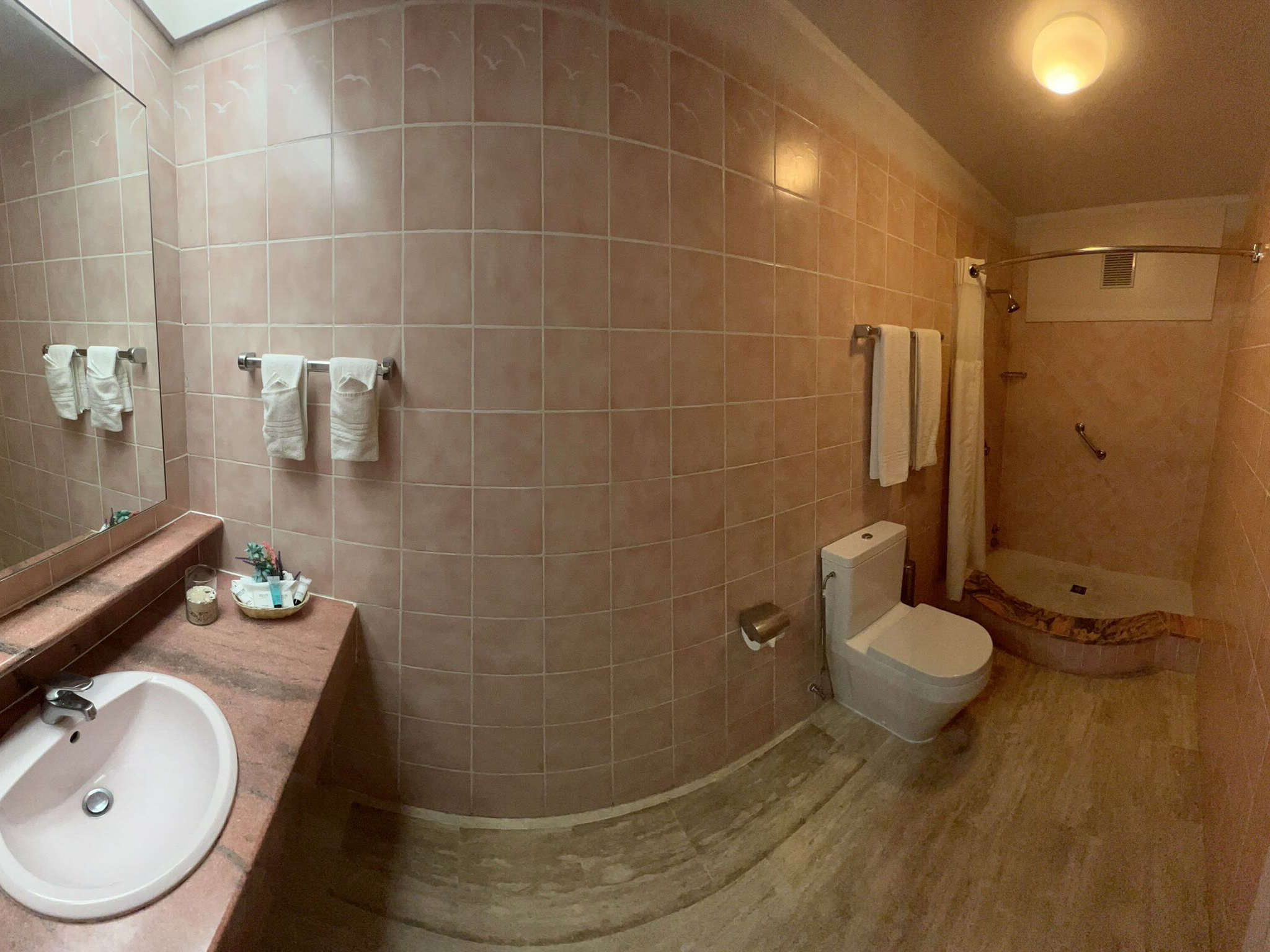 lp_studio_bathroom